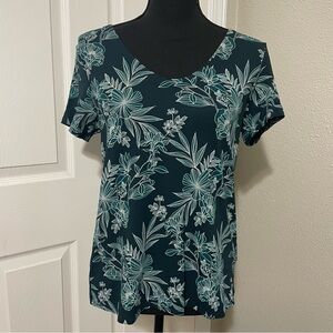J Jill XS Floral Green White Tshirt Shirt Sleeves Rayon